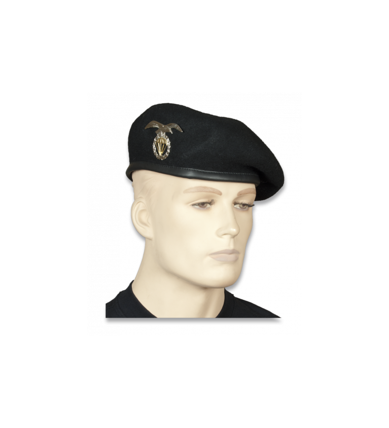 BOINA NEGRA CON ESCUDO BRIPAC. TALLA 59