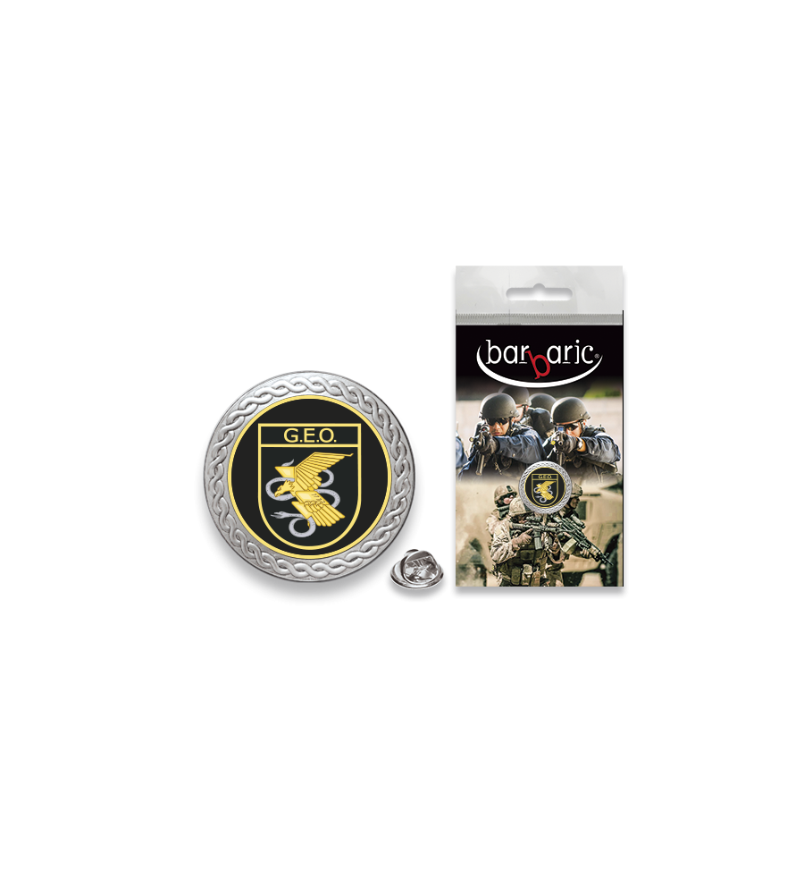 Pin Barbaric plata. borde biselado.20mm