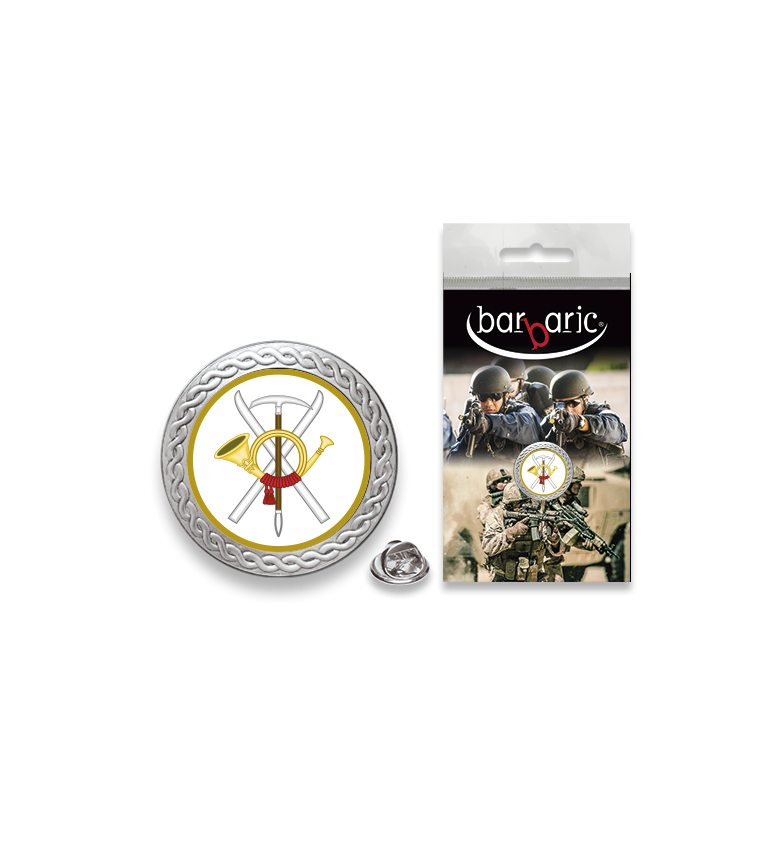 Pin Barbaric plata. borde biselado.20mm