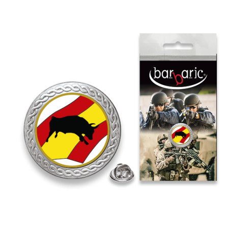 Pin Barbaric plata. borde biselado.20mm