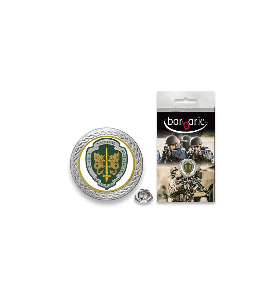 Pin Barbaric plata. borde biselado.20mm