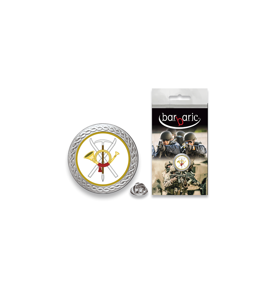 Pin Barbaric plata. borde biselado.20mm