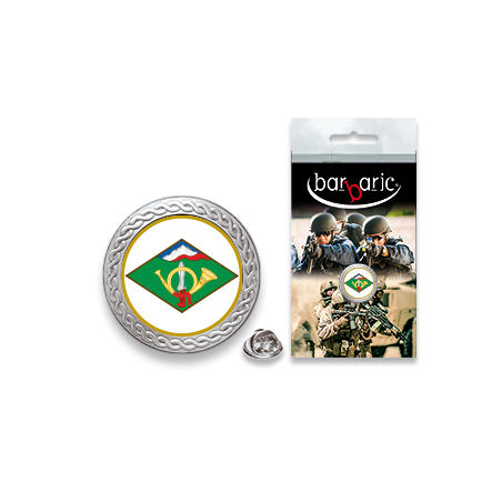 Pin Barbaric plata. borde biselado.20mm