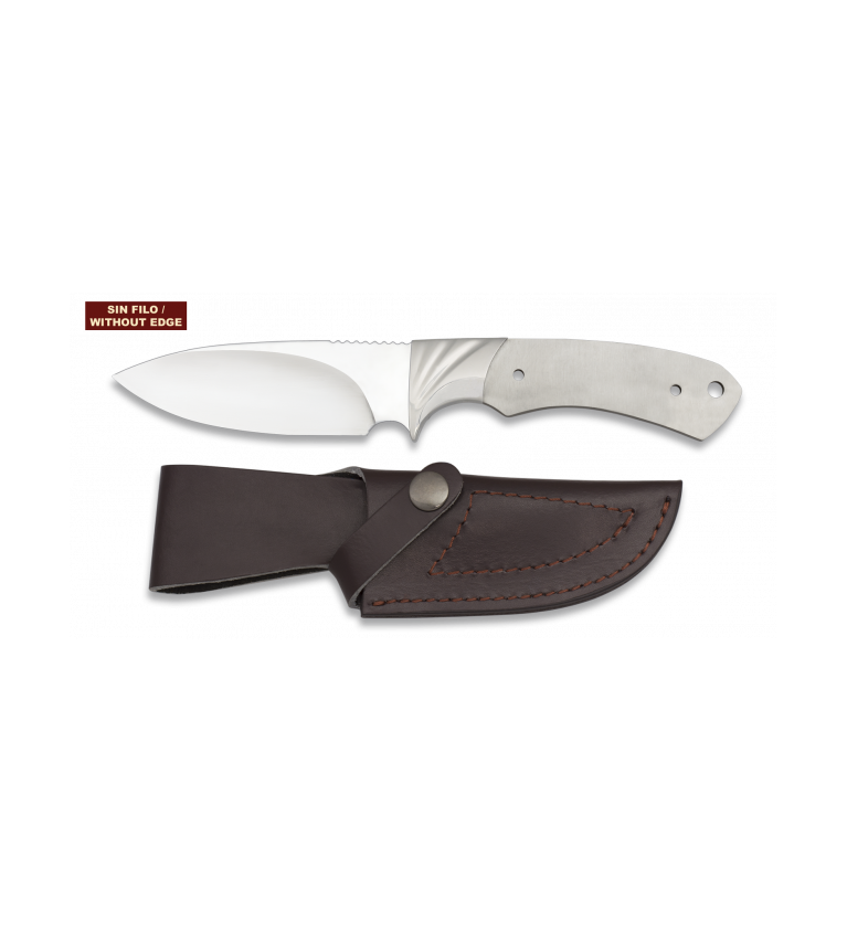 Cuchillo. Total 22.3 cm. C/Funda